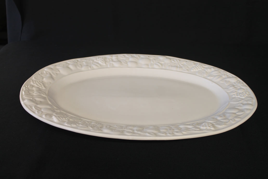 White Oval Platter 18" Crockery & catering equipment for hire